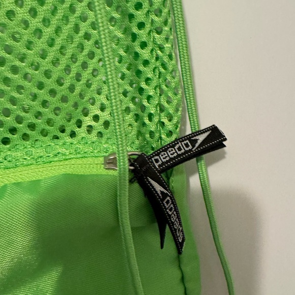 Speedo Unisex Deluxe Ventilator Mesh Drawstring Equipment Swim Bag Green - Picture 3 of 6